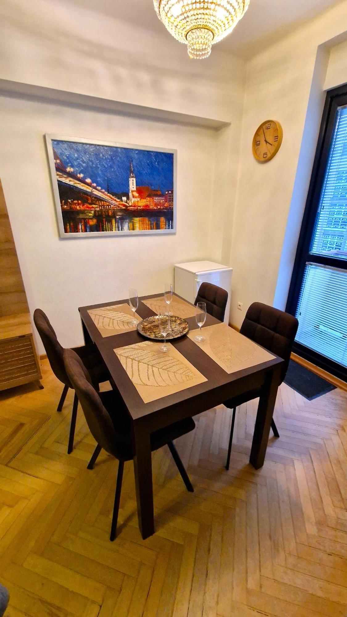 3 Room City Center Apartment By Bratislavatrip Buitenkant foto